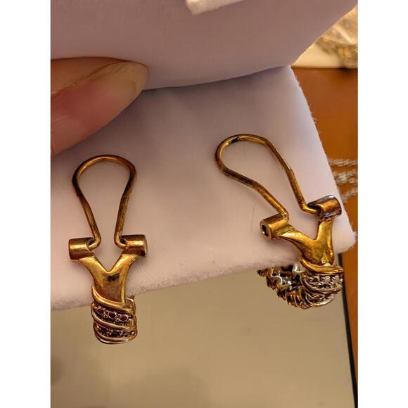 B R Sun Elegant Diamond Hoop Earrings - Picture 5 of 7